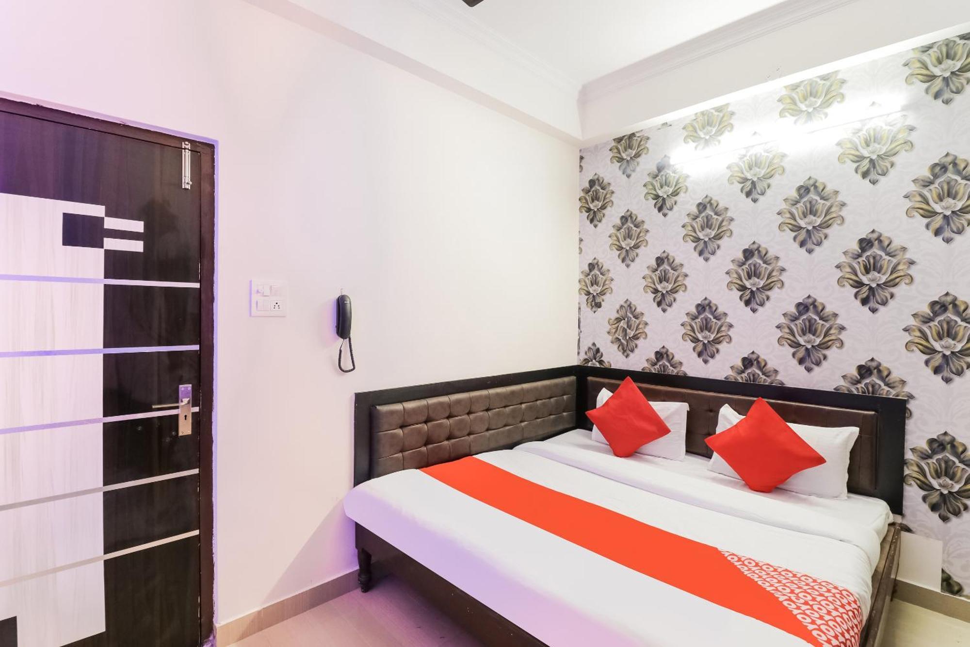 Super Hotel O Rs Inn Gorakhpur Exterior photo