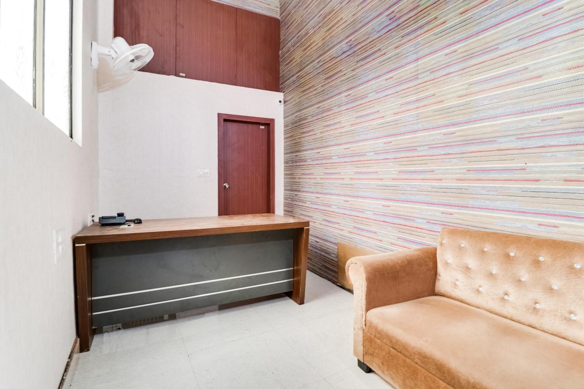 Super Hotel O Rs Inn Gorakhpur Exterior photo
